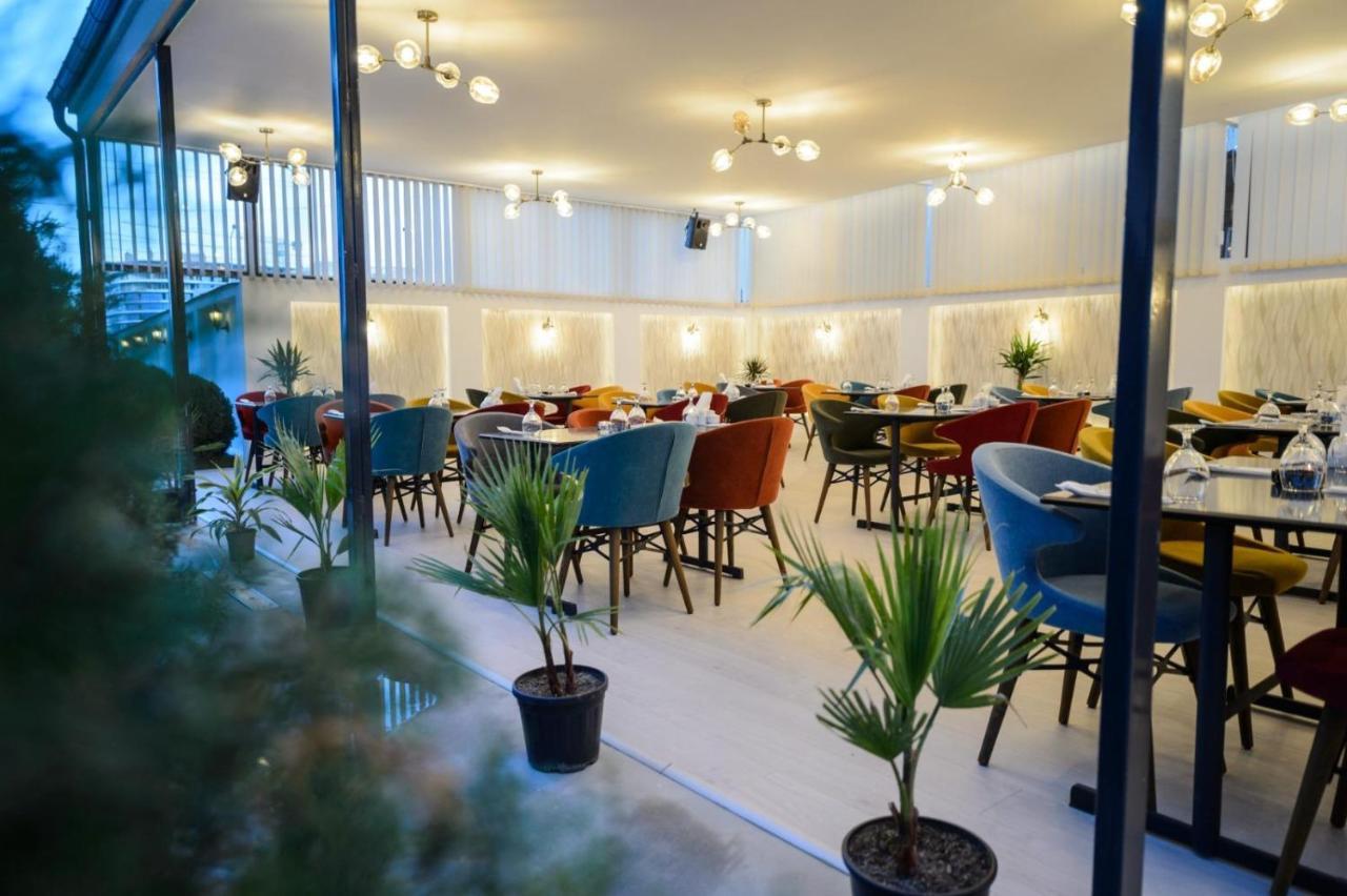 Hotel Casa On Năvodari Esterno foto