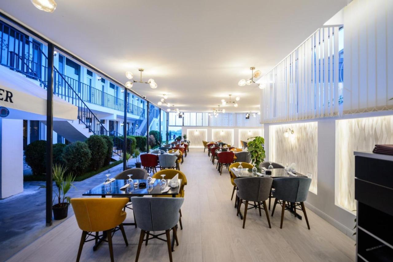 Hotel Casa On Năvodari Esterno foto