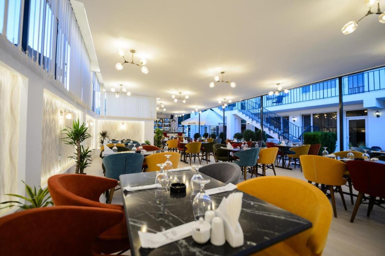 Hotel Casa On Năvodari Esterno foto