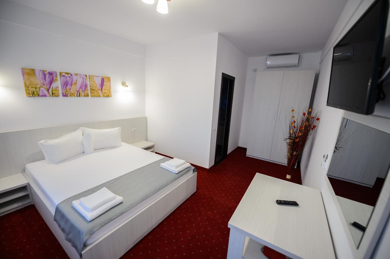 Hotel Casa On Năvodari Esterno foto