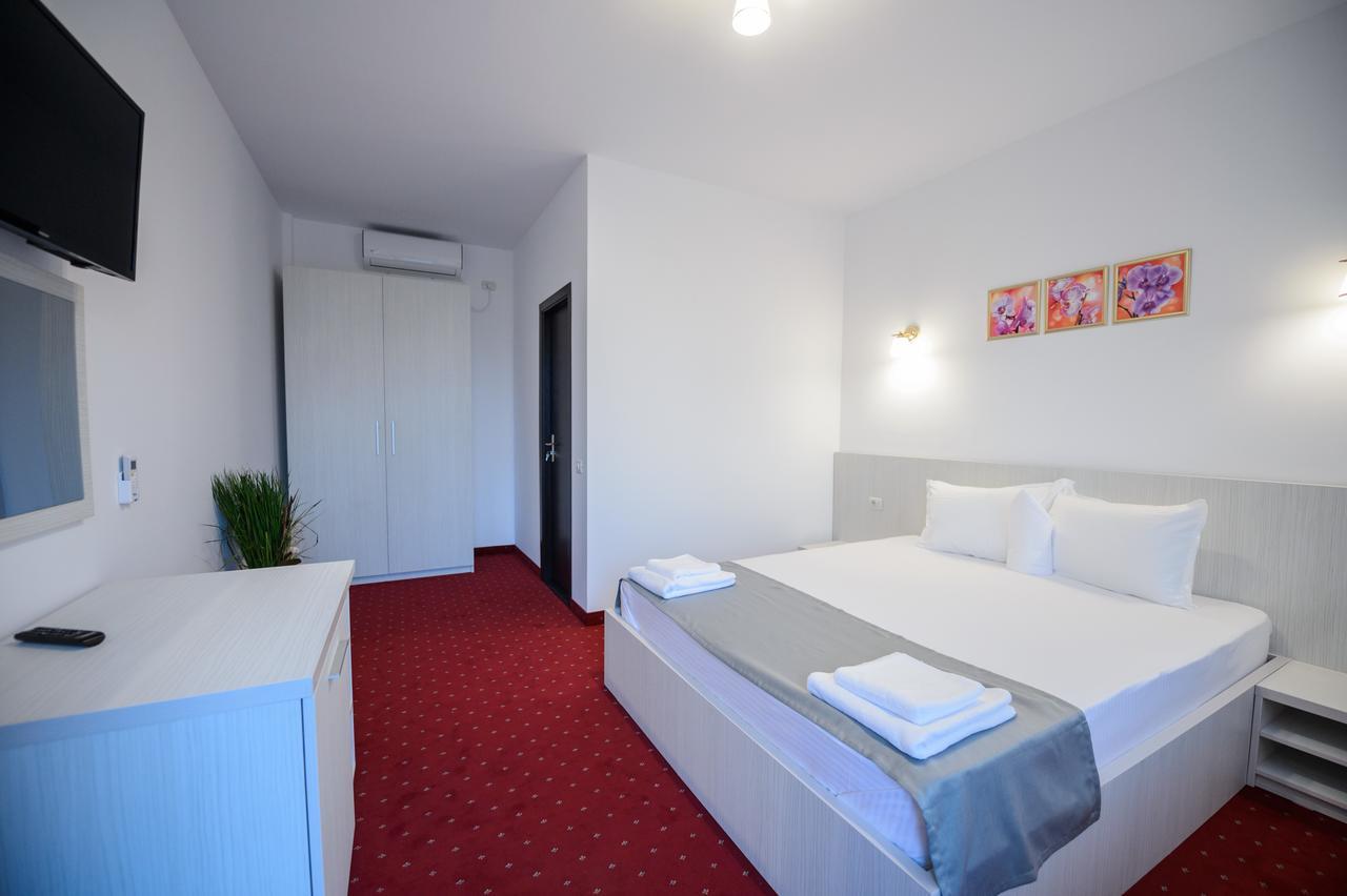Hotel Casa On Năvodari Esterno foto