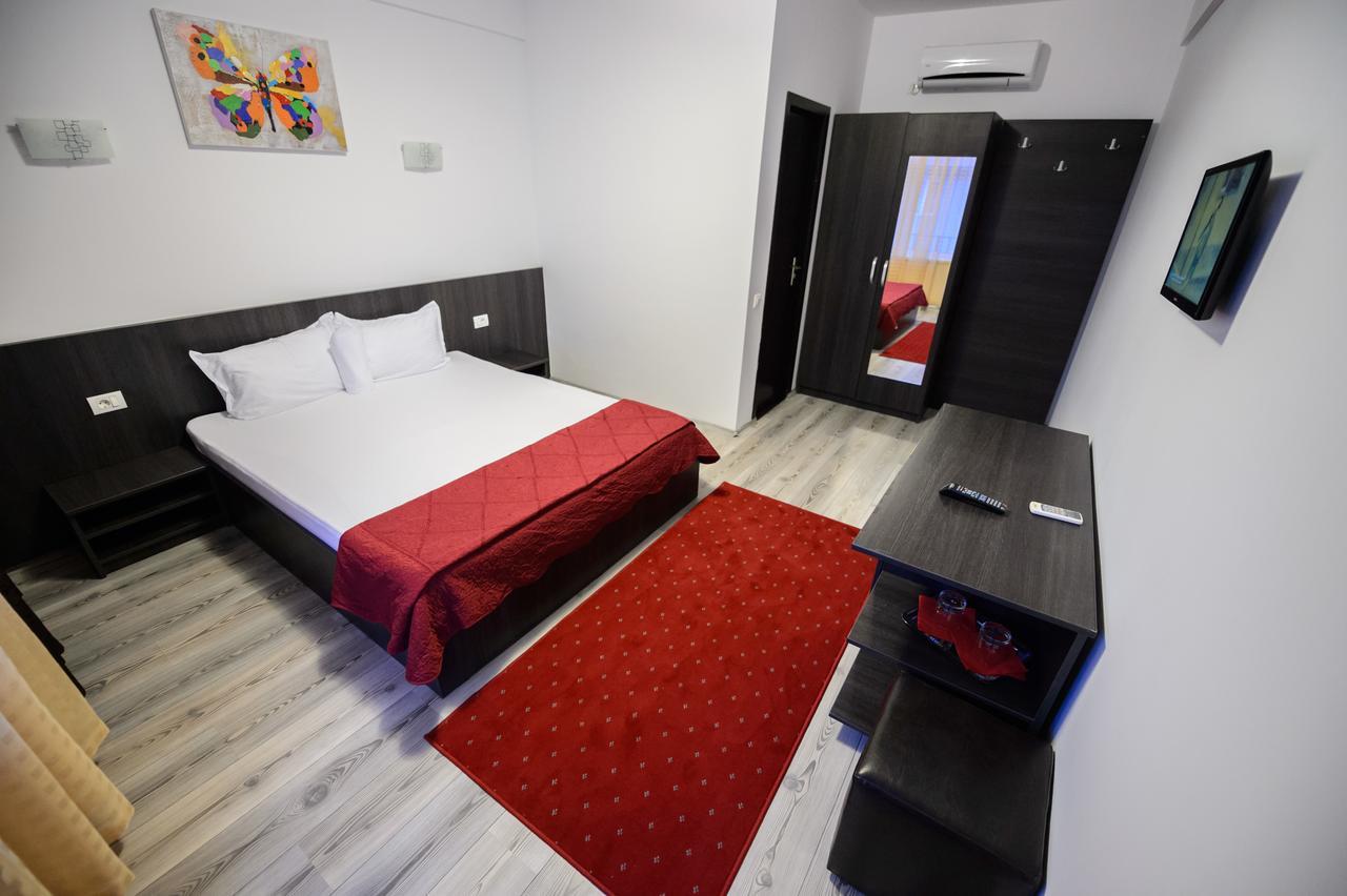 Hotel Casa On Năvodari Esterno foto