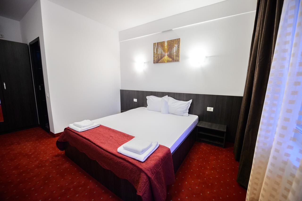 Hotel Casa On Năvodari Esterno foto