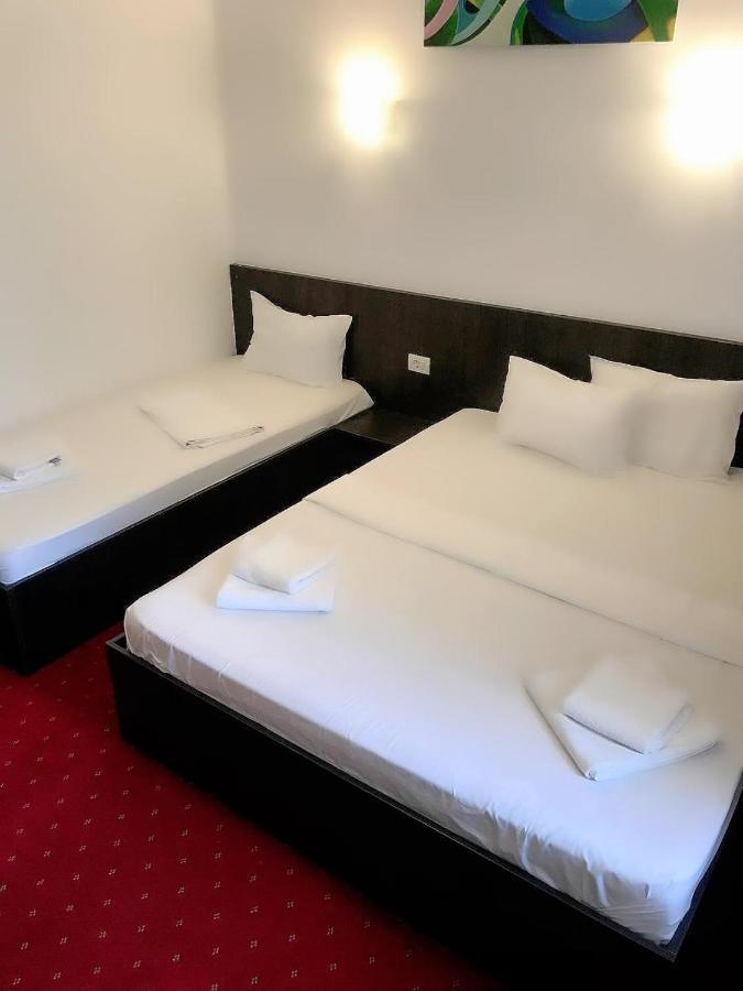 Hotel Casa On Năvodari Esterno foto