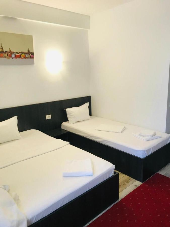 Hotel Casa On Năvodari Esterno foto